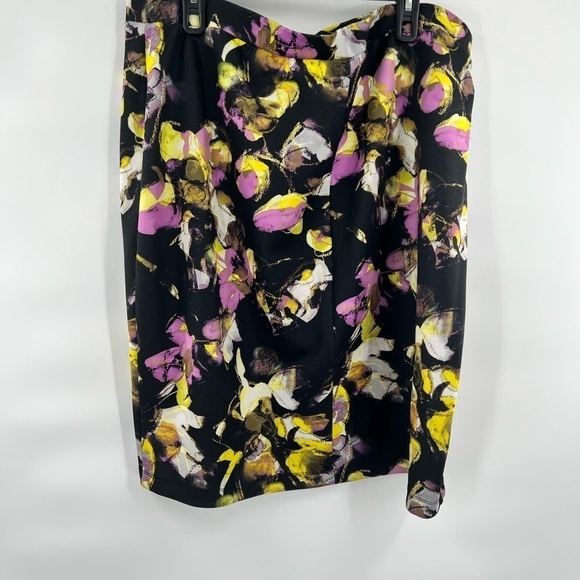 Liz Claiborne floral scuba skirt size 2X - Picture 4 of 7